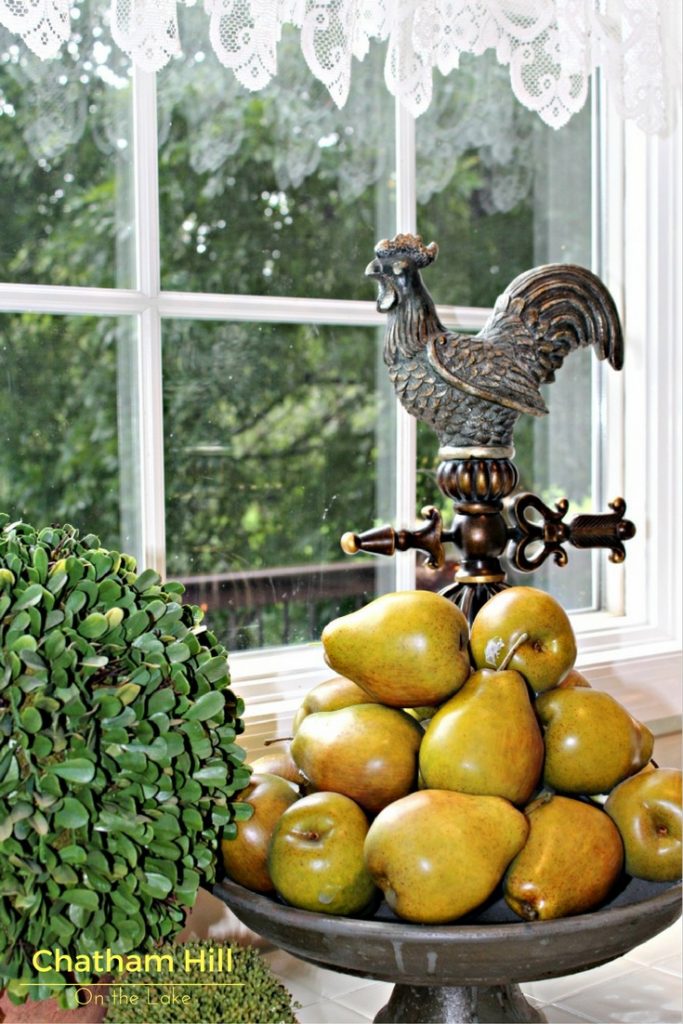 Roosters and Pears for a French Country Fall www.chathamhillonthelake.com