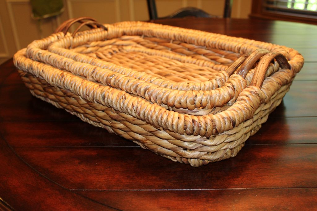 Nesting Baskets used for base for centerpiece www.chathamhillonthelake.com
